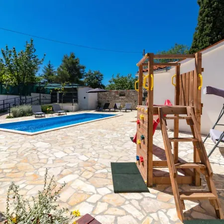 Dominique By Interhome Casa vacanze Svetvinčenat