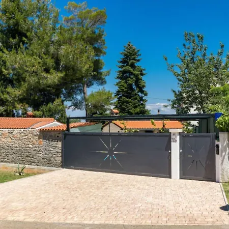 Dominique By Interhome Casa vacanze Svetvinčenat